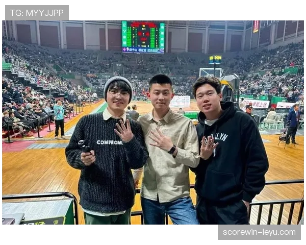 赵继伟比赛冷若冰霜，赛后背布袋去菜市场那一幕太接地气